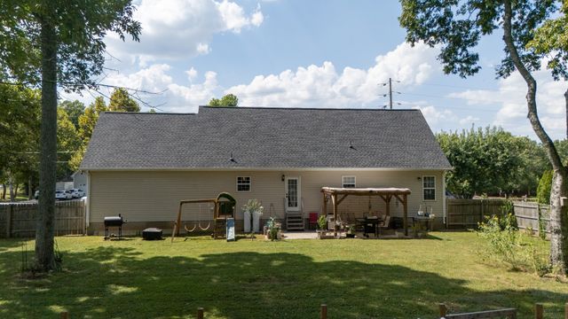405 Long Creek Dr, Christiana, TN 37037