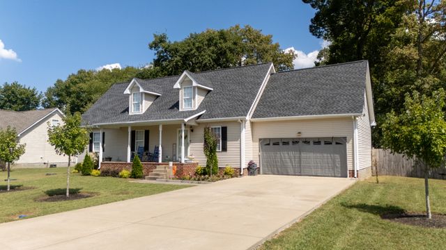 405 Long Creek Dr, Christiana, TN 37037