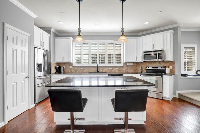 2700 Club Ridge Drive 8, Lewisville, TX 75067