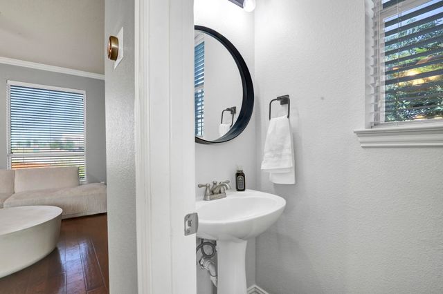 2700 Club Ridge Drive 8, Lewisville, TX 75067
