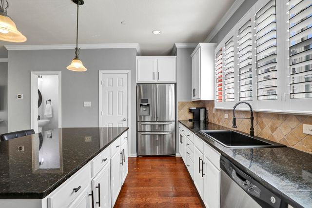 2700 Club Ridge Drive 8, Lewisville, TX 75067
