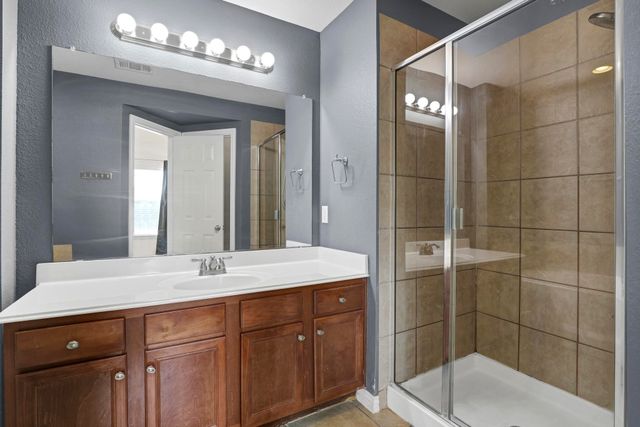 2700 Club Ridge Drive 8, Lewisville, TX 75067