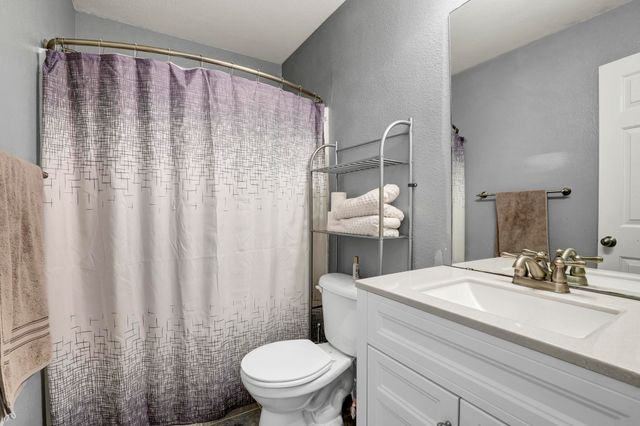 2700 Club Ridge Drive 8, Lewisville, TX 75067