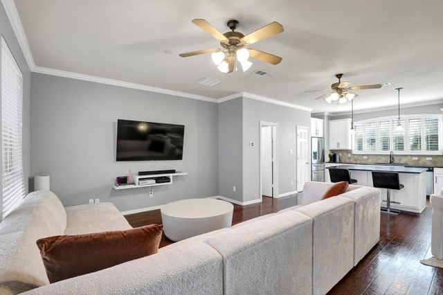 2700 Club Ridge Drive 8, Lewisville, TX 75067