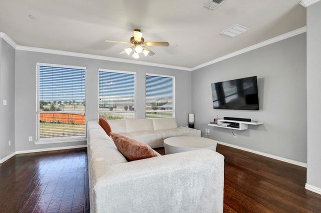 2700 Club Ridge Drive 8, Lewisville, TX 75067