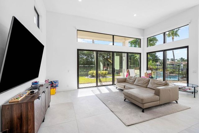 6582 Grande Orchid Way, Delray Beach, FL 33446