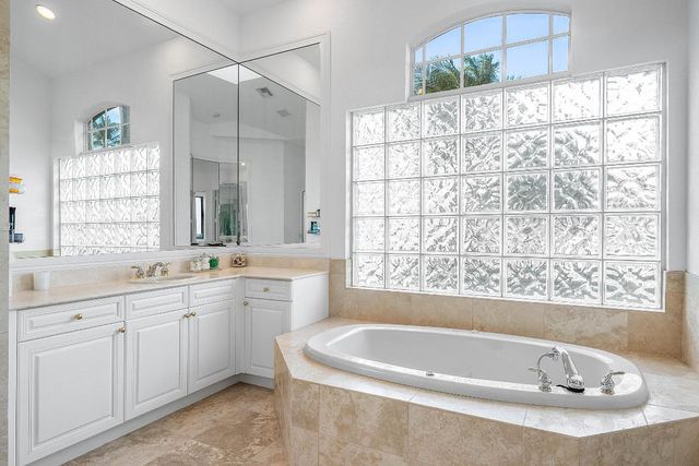 6582 Grande Orchid Way, Delray Beach, FL 33446