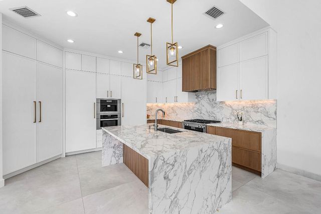 6582 Grande Orchid Way, Delray Beach, FL 33446