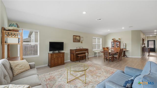 2717 San Martin Lane, Seguin, TX 78155