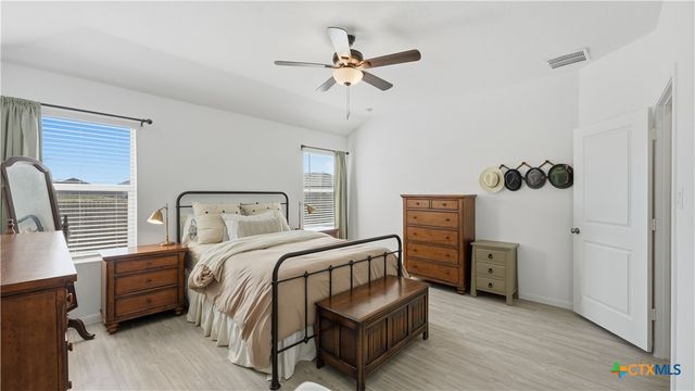 2717 San Martin Lane, Seguin, TX 78155