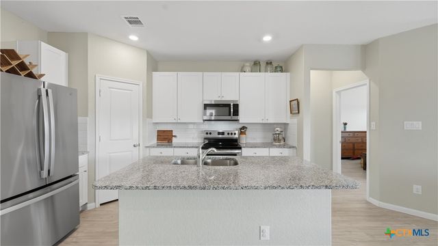 2717 San Martin Lane, Seguin, TX 78155