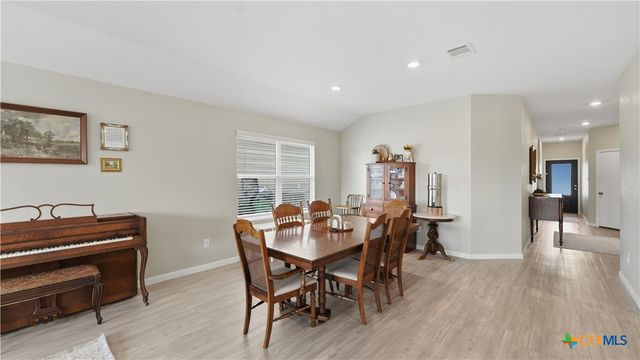 2717 San Martin Lane, Seguin, TX 78155