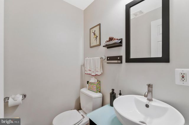 10804 HOBSON ST, Kensington, MD 20895