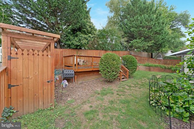 10804 HOBSON ST, Kensington, MD 20895
