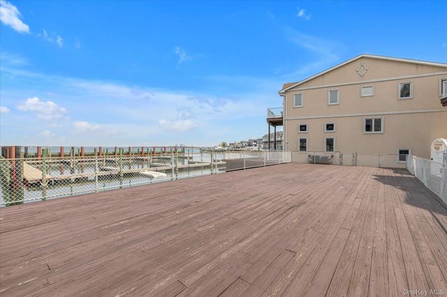 781 W Park Avenue, Long Beach, NY 11561