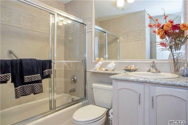 781 W Park Avenue, Long Beach, NY 11561