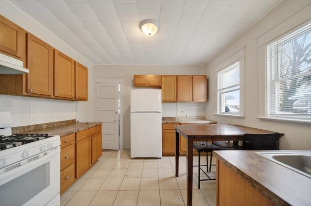 737 E 28TH Street, Erie, PA 16504