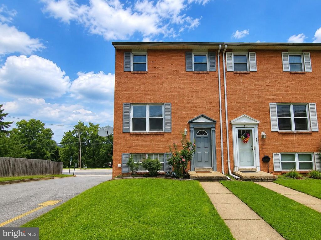 1 TALISTER CT, Rosedale, MD 21237