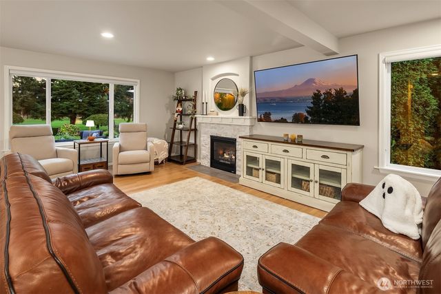 12339 Clubhouse Lane, Mukilteo, WA 98275