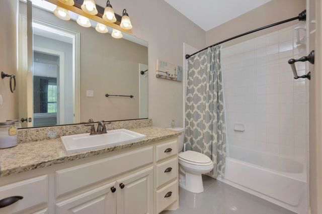 944 Highpoint Way, Roanoke, TX 76262