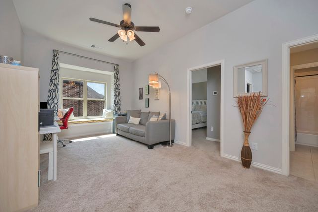 944 Highpoint Way, Roanoke, TX 76262
