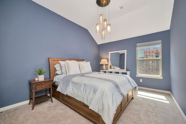 944 Highpoint Way, Roanoke, TX 76262