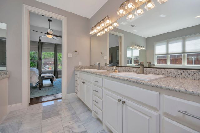 944 Highpoint Way, Roanoke, TX 76262