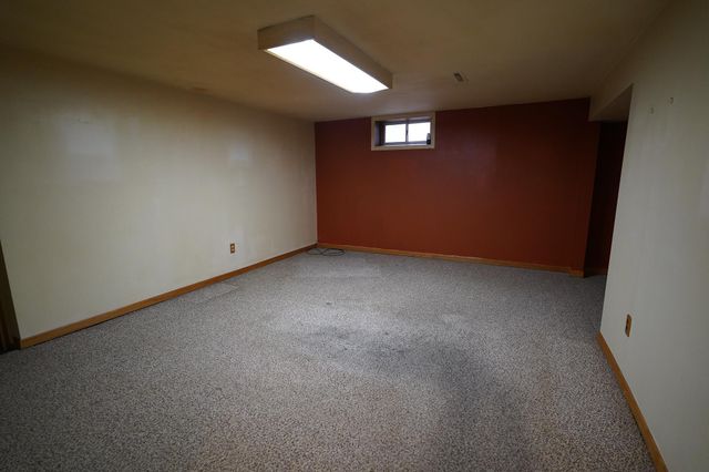 650 36th Avenue NW, Rochester, MN 55901