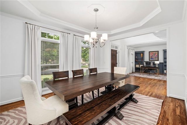 210 Hamilton Way, Roswell, GA 30075