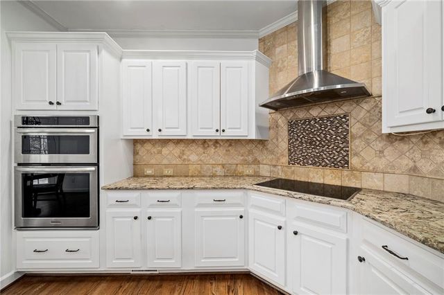210 Hamilton Way, Roswell, GA 30075