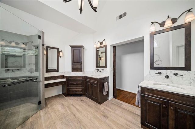 210 Hamilton Way, Roswell, GA 30075
