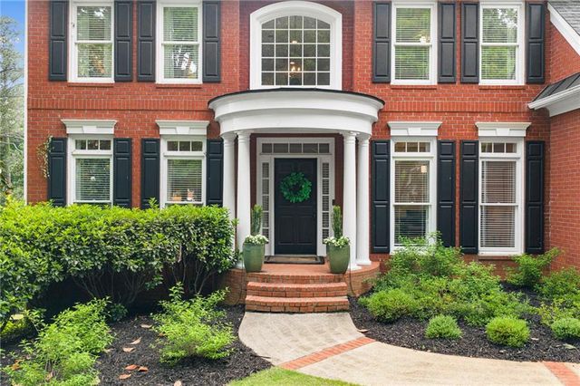 210 Hamilton Way, Roswell, GA 30075