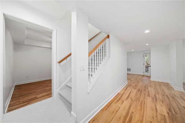 210 Hamilton Way, Roswell, GA 30075