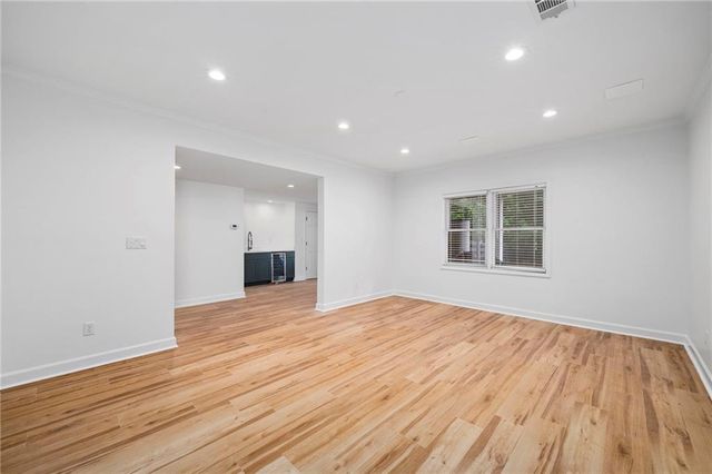 210 Hamilton Way, Roswell, GA 30075