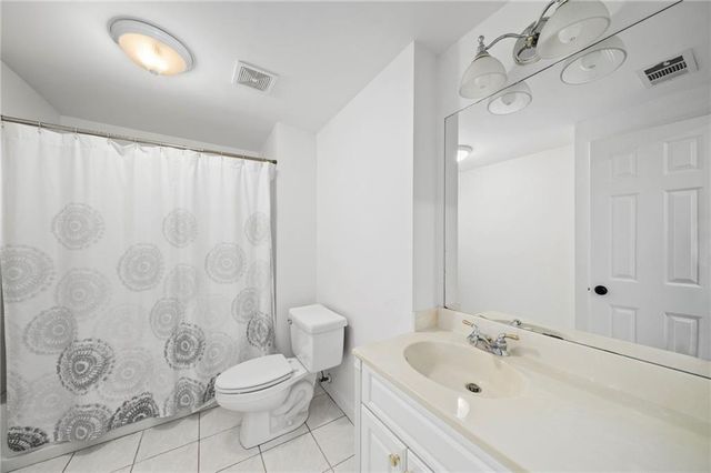 210 Hamilton Way, Roswell, GA 30075
