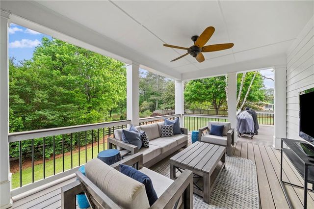 210 Hamilton Way, Roswell, GA 30075
