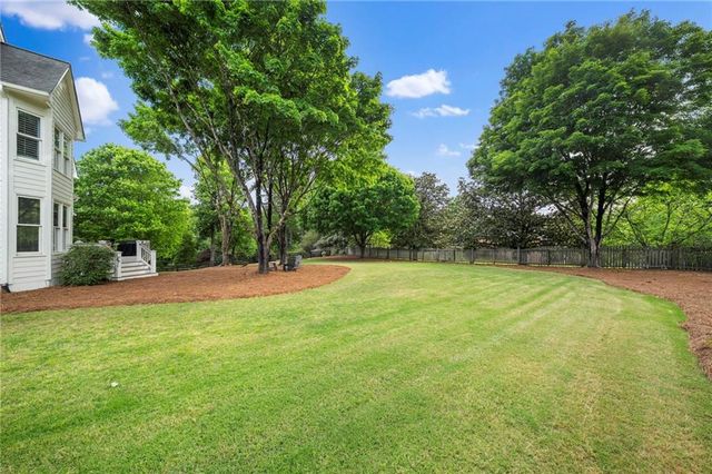 210 Hamilton Way, Roswell, GA 30075