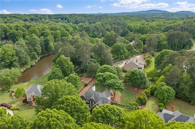 210 Hamilton Way, Roswell, GA 30075