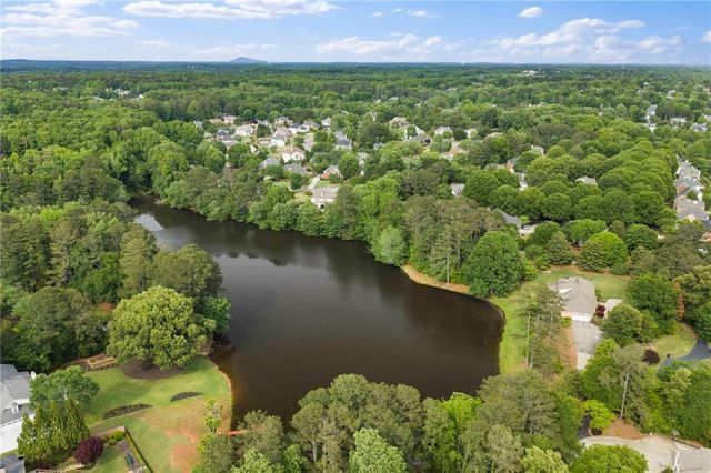 210 Hamilton Way, Roswell, GA 30075