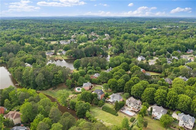 210 Hamilton Way, Roswell, GA 30075