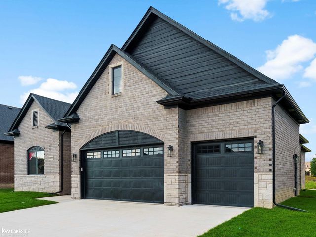 19307 Springbrook Drive, Macomb Twp, MI 48044