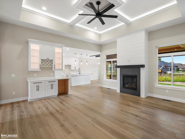 19307 Springbrook Drive, Macomb Twp, MI 48044