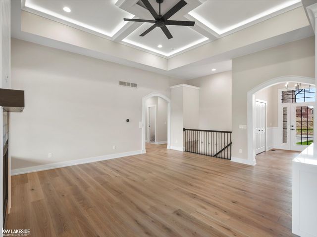 19307 Springbrook Drive, Macomb Twp, MI 48044