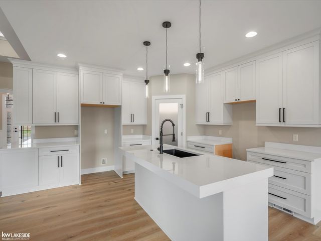 19307 Springbrook Drive, Macomb Twp, MI 48044