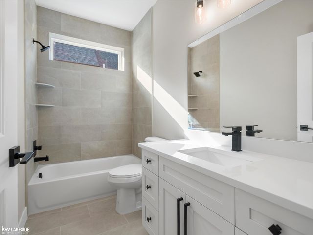 19307 Springbrook Drive, Macomb Twp, MI 48044