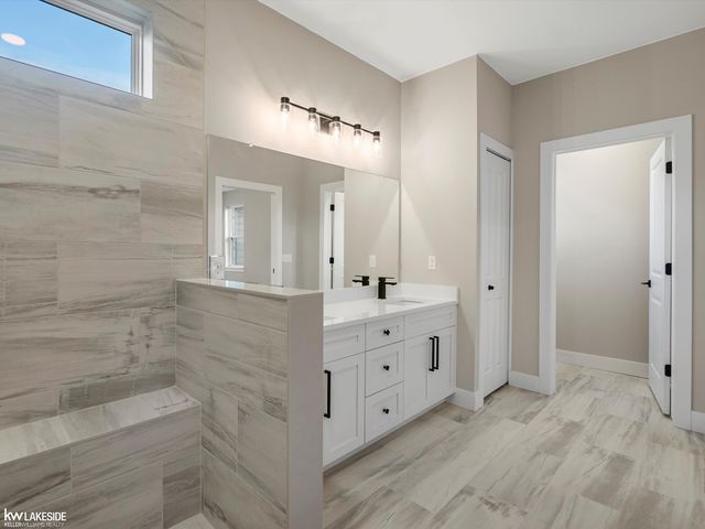 19307 Springbrook Drive, Macomb Twp, MI 48044