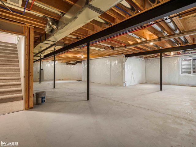 19307 Springbrook Drive, Macomb Twp, MI 48044