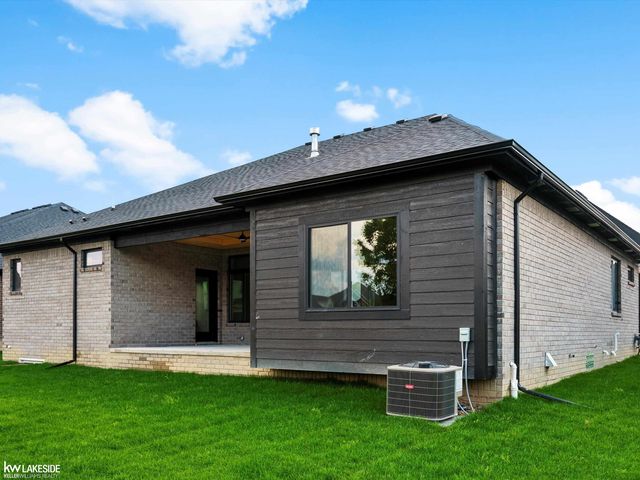 19307 Springbrook Drive, Macomb Twp, MI 48044