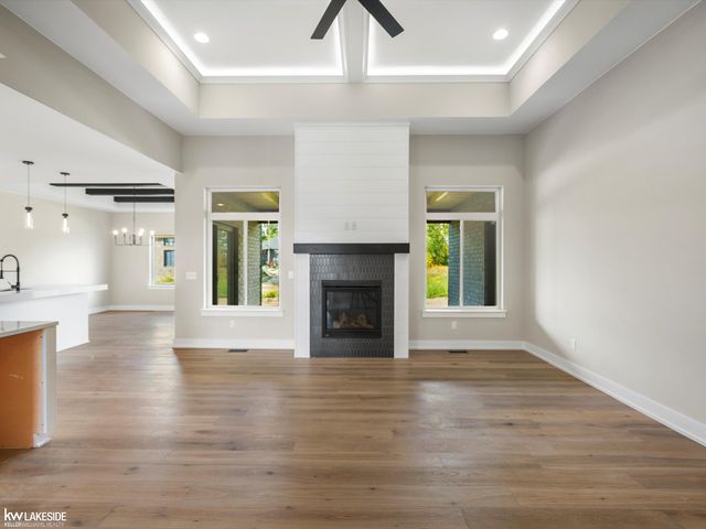 19307 Springbrook Drive, Macomb Twp, MI 48044