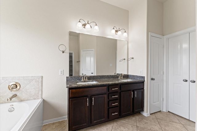 2043 Plum Rose Lane, Richmond, TX 77469